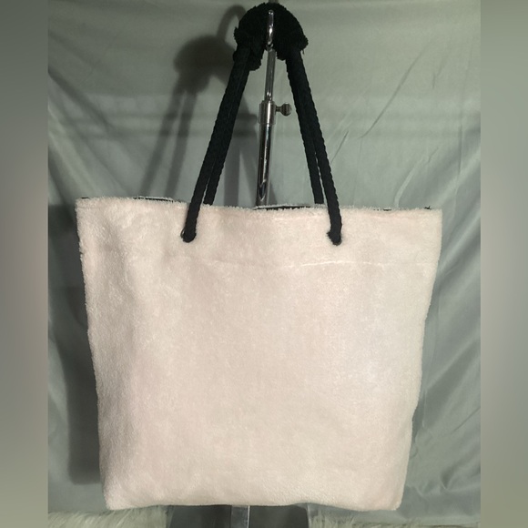 Mary Kay Pink Soft Plush Polyester Shoulder Tote Bag With Rope Type Handles - Picture 10 of 10